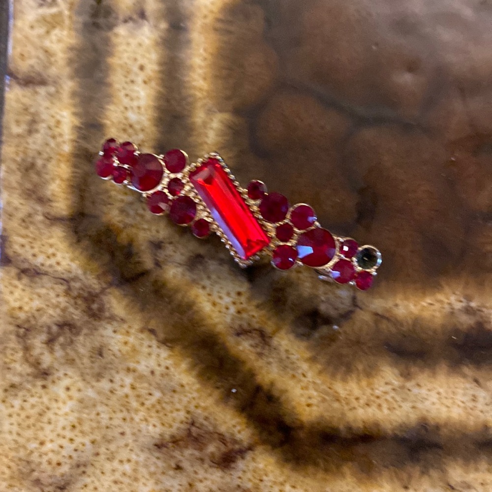 Hair pin, red and silver